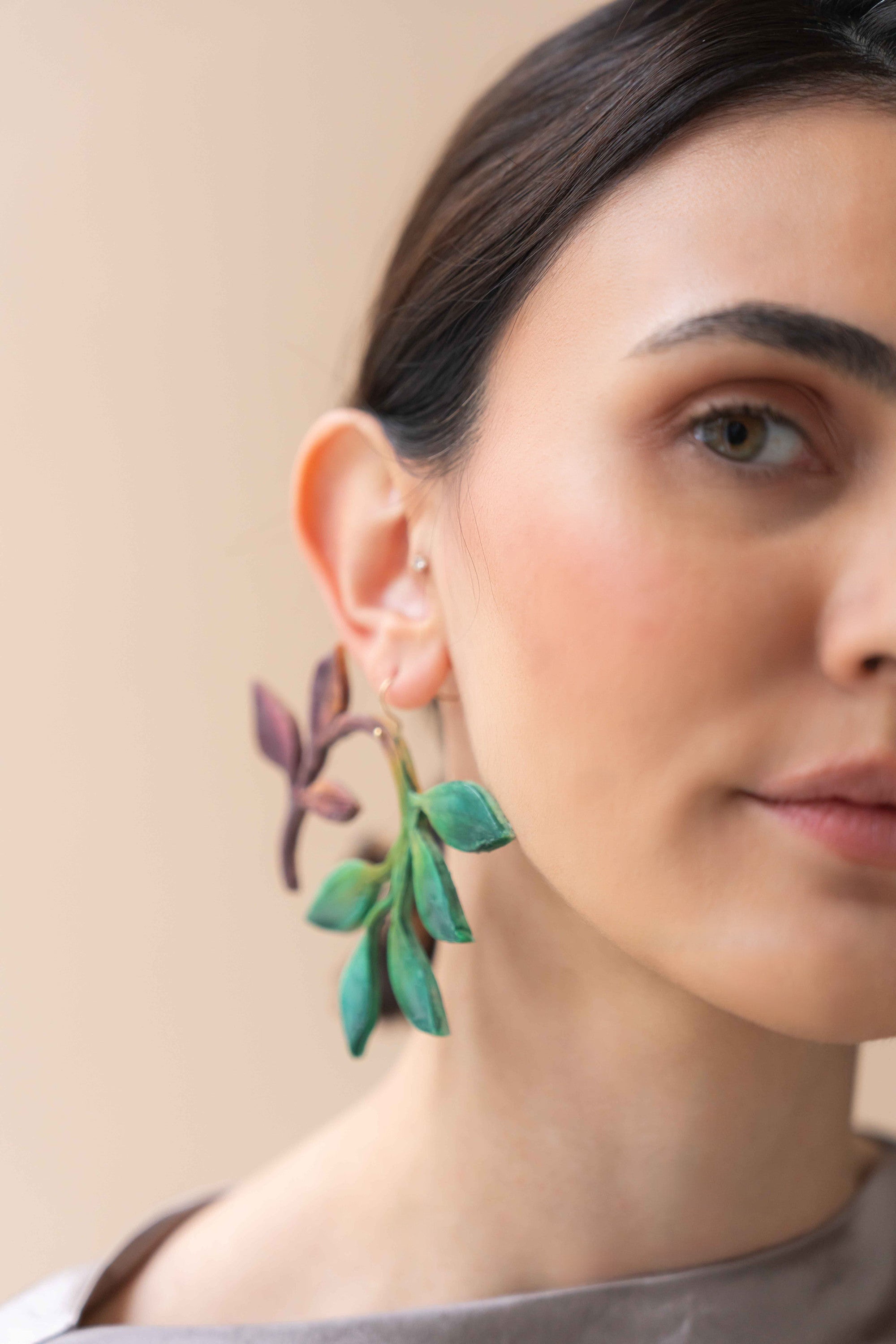 FIORA - Hanging Ivy Earring