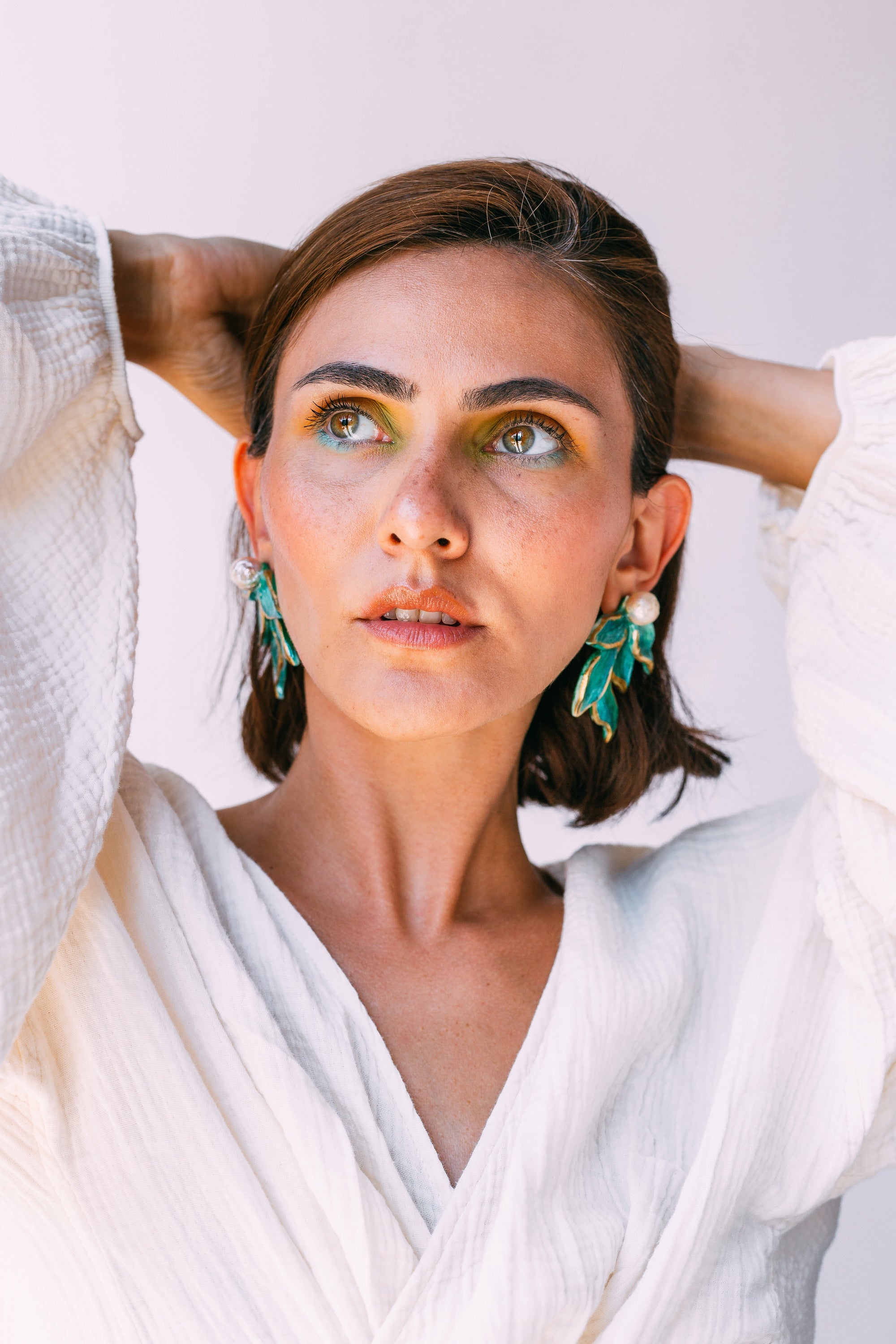THALIA - Leaf and Pearl Detailed Earring