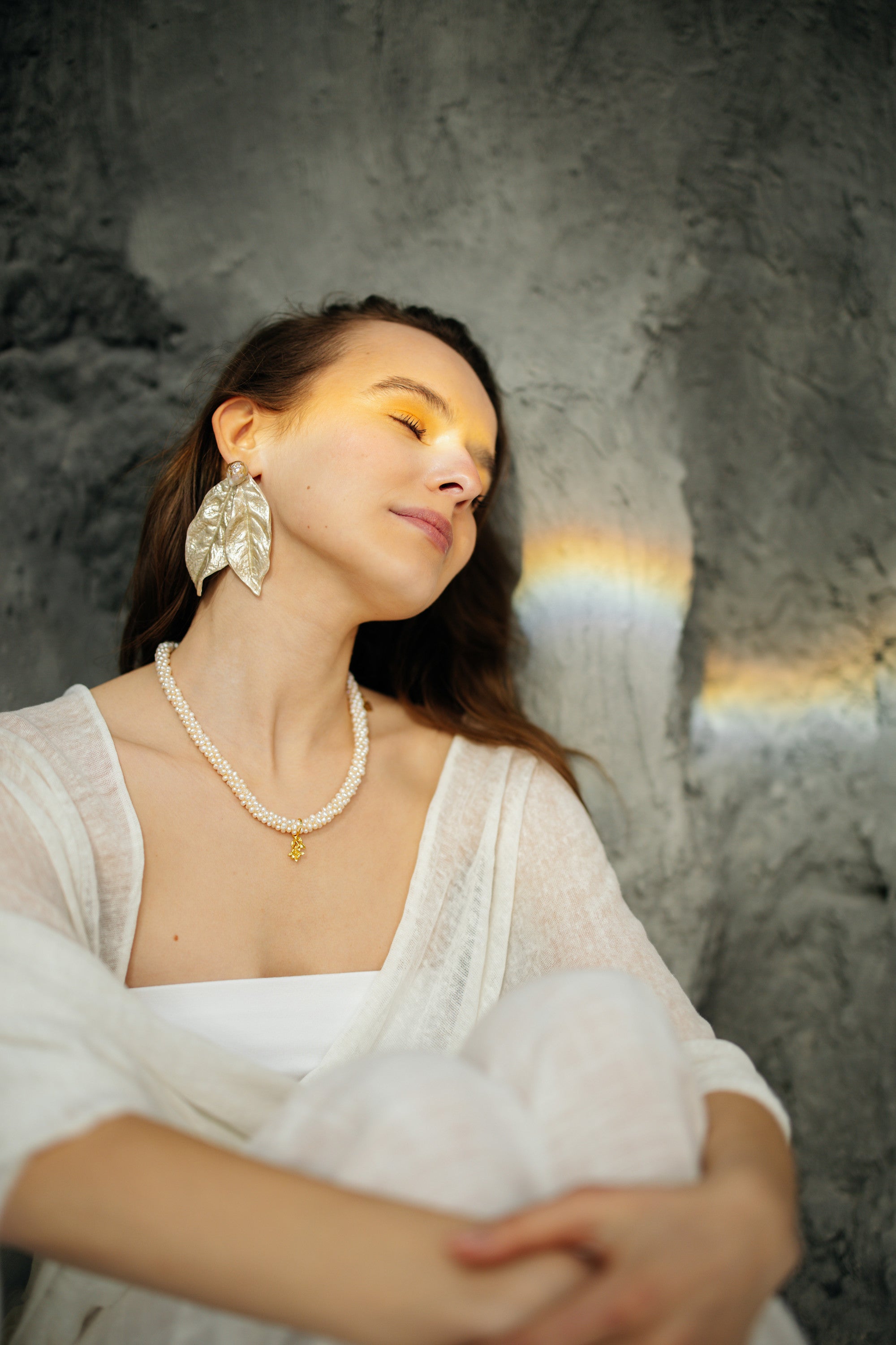 ELVIRA - Pearl Detailed Leaf Earrings - S/S '26