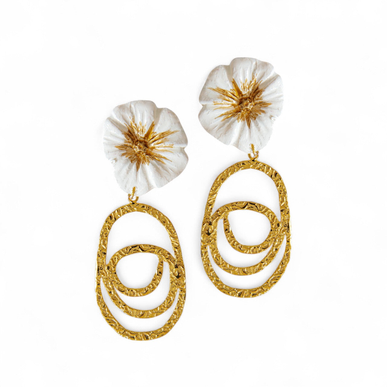 GOLDENA - Dangling Flower Detailed Earring - A/W 25-26 Silent Reverie