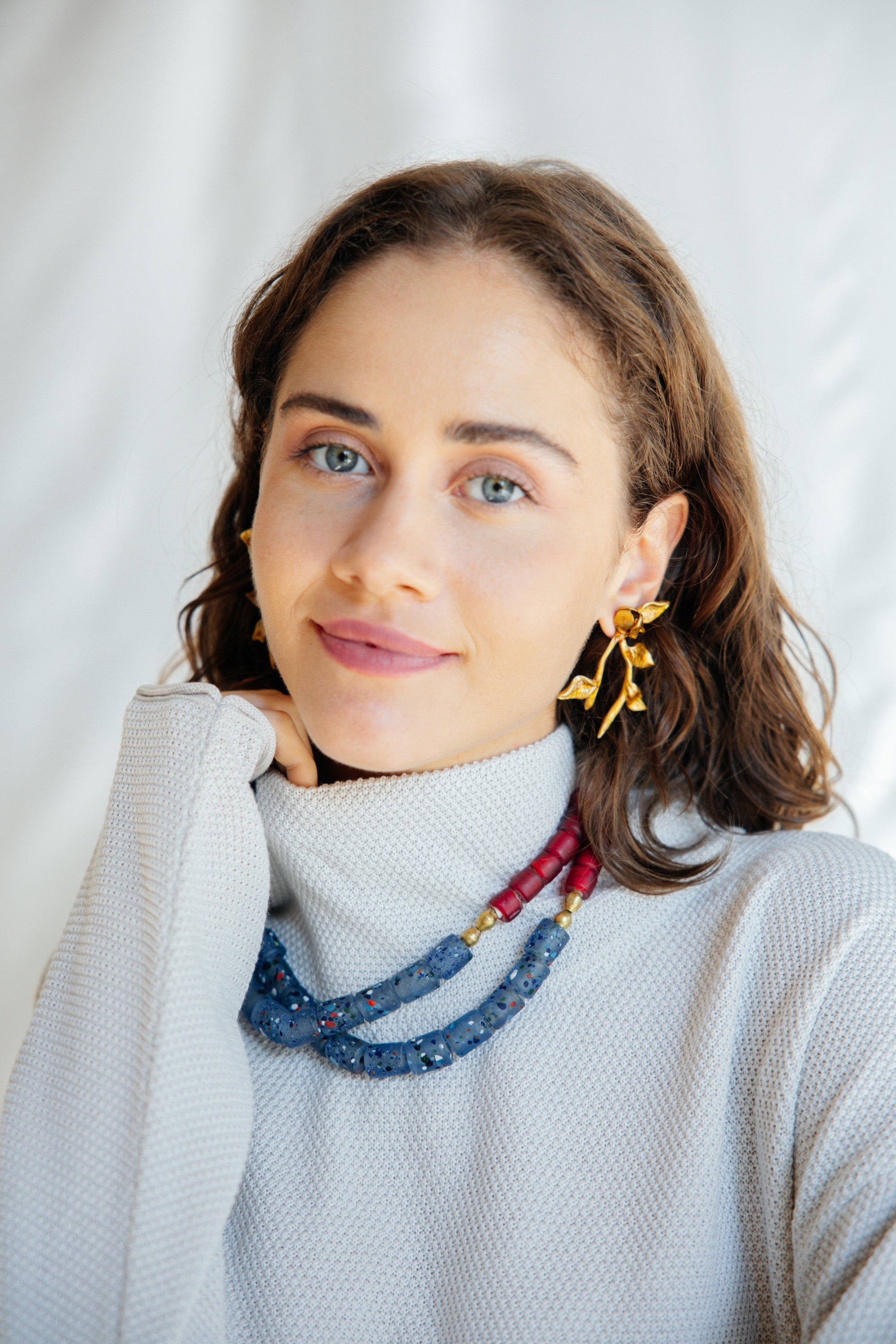 VALMORA - Gold Detailed Elegant Earring - A/W 25-26 Silent Reverie