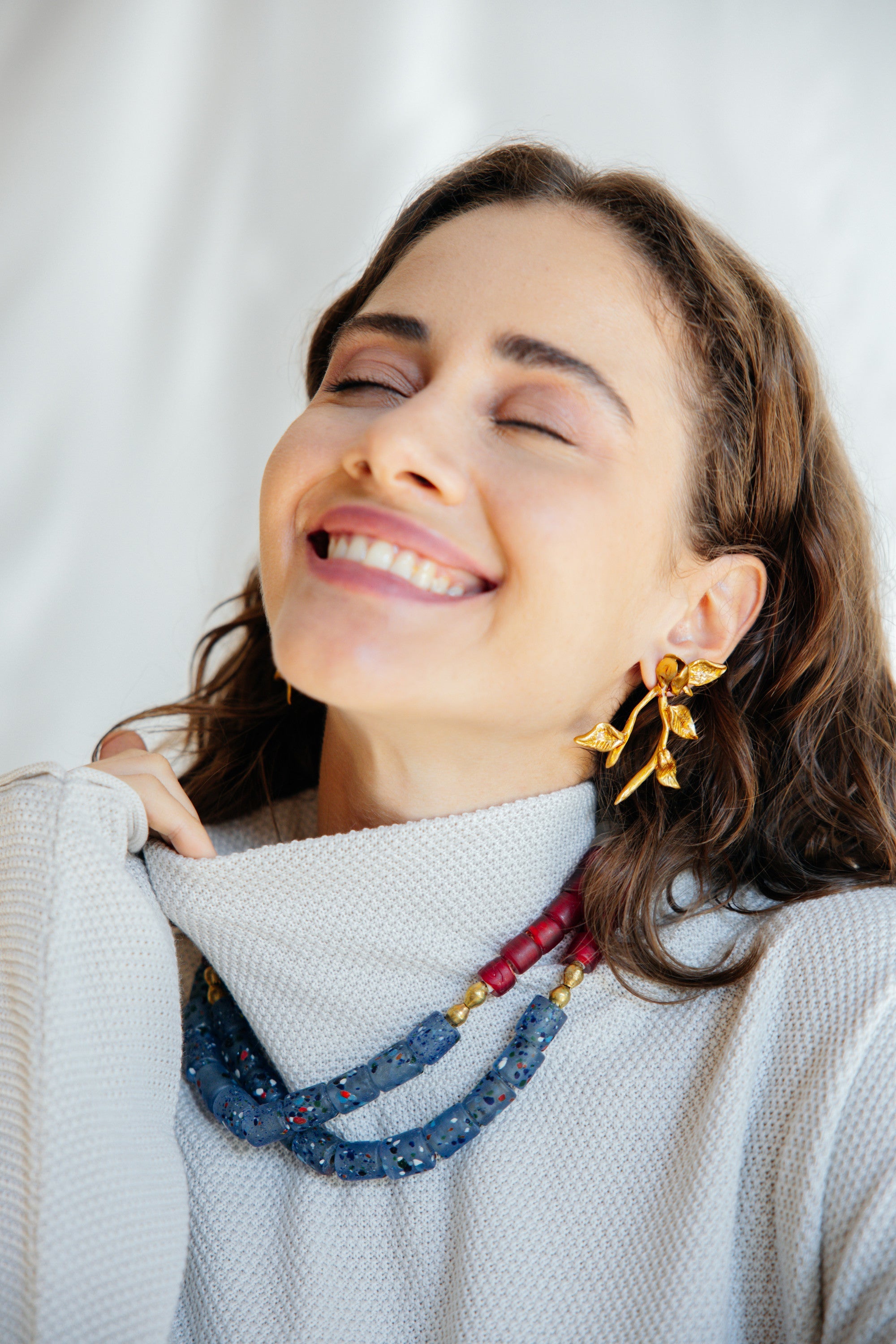 VALMORA - Gold Detailed Elegant Earring - A/W 25-26 Silent Reverie
