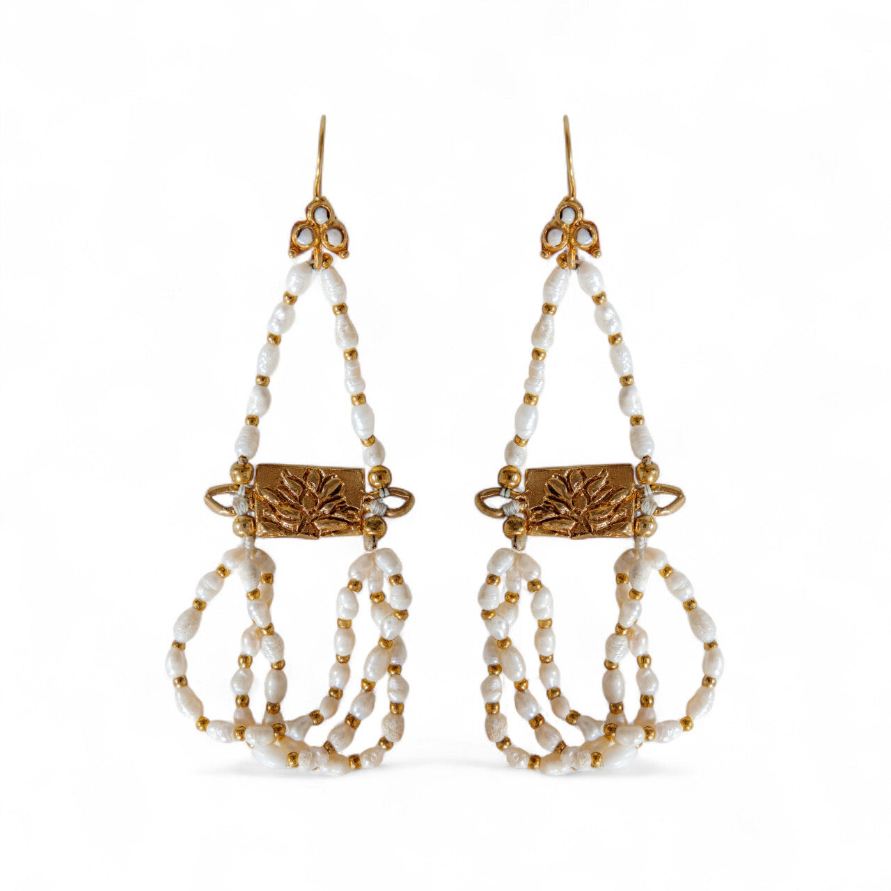 FIORAËL - Long Pearl Earring - A/W 25-26 Silent Reverie
