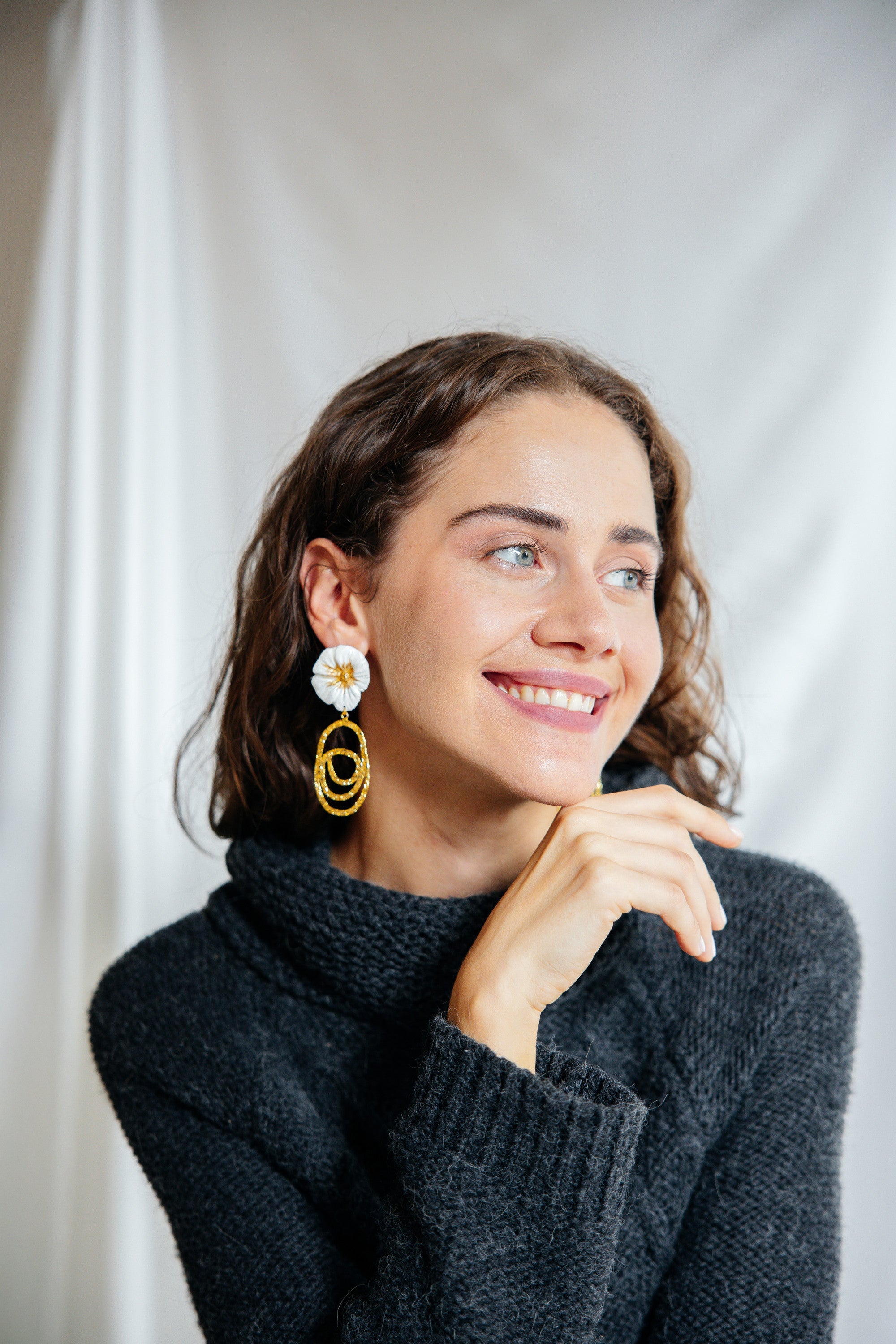GOLDENA - Dangling Flower Detailed Earring - A/W 25-26 Silent Reverie
